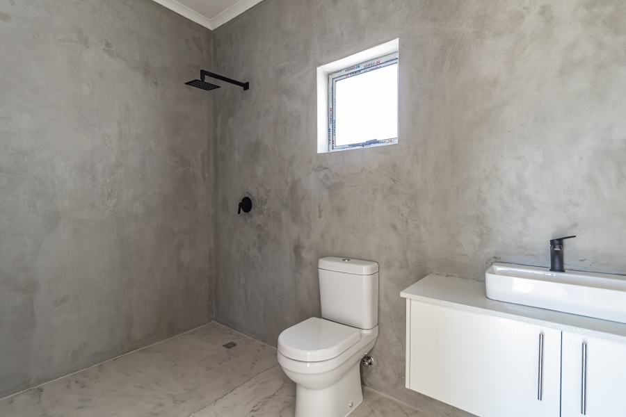 3 Bedroom Property for Sale in Hoogland Western Cape